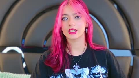 Snapshot of elizabetthkitty chatting on February 5, 6:59 pm Elizabet online show from February 5, 6:59 pm