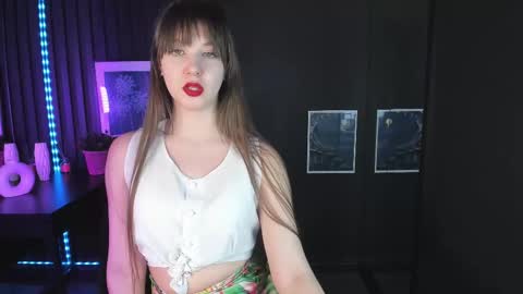 Snapshot of elizamild chatting on March 11, 4:51 pm Eliza online show from March 11, 4:51 pm