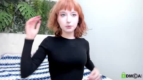 Snapshot of elizanik chatting on September 24, 9:40 pm Eliza online show from September 24, 9:40 pm