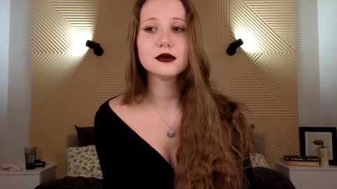 Snapshot of elizavetta_miller chatting on September 15, 3:45 pm Lisa online show from September 15, 3:45 pm