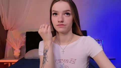 elizzza_ online show from June 10, 5:18 am