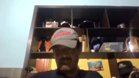 eljim323323 online show from August 9, 12:45 am