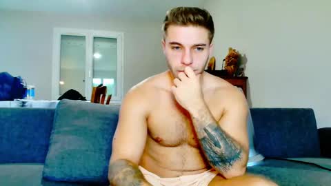 elkafit28 online show from December 13, 2:16 pm