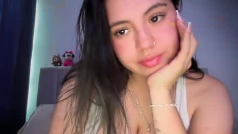 Snapshot of ella_aq chatting on July 28, 6:20 pm Ella online show from July 28, 6:20 pm