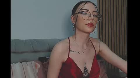 Chloe online show from December 18, 11:44 pm