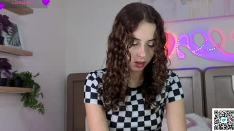 ella_desire online show from June 14, 3:58 pm