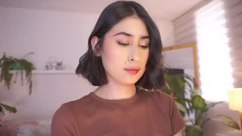 ELLA OWEN online show from May 5, 2:36 pm