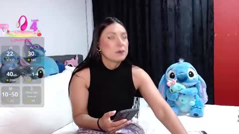 Snapshot of ella_rouse1 chatting on June 12, 11:31 am ella rouse online show from June 12, 11:31 am