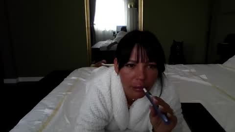 Ella online show from June 3, 6:49 am