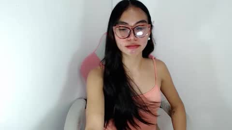 ella_walkerxxx online show from April 30, 3:18 pm