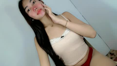 ella_walkerxxx online show from June 19, 4:22 pm