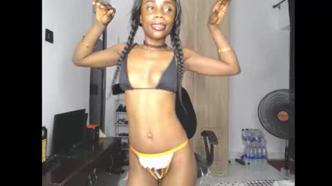 ella online show from March 11, 6:19 am