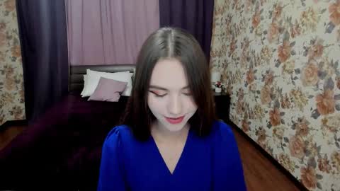 ellacurtis online show from September 22, 5:15 pm