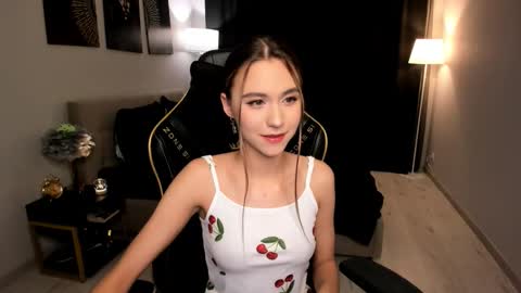 ellacurtis online show from March 3, 6:03 pm