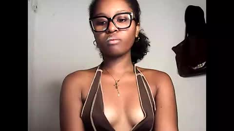 ellah245 online show from April 28, 10:42 am