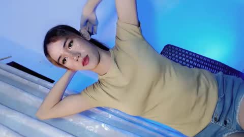 Snapshot of ellah_bonita chatting on March 12, 10:05 am ellah_bonita online show from March 12, 10:05 am