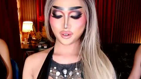 ellahemperialts online show from June 27, 8:08 am