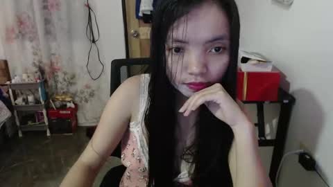 Ellah online show from November 17, 10:54 am