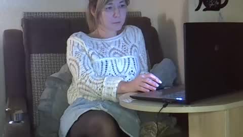 Snapshot of ellajohnsonx chatting on March 8, 2:04 am ellajohnsonx online show from March 8, 2:04 am