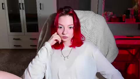 Snapshot of ellales chatting on July 4, 12:55 pm ellales online show from July 4, 12:55 pm
