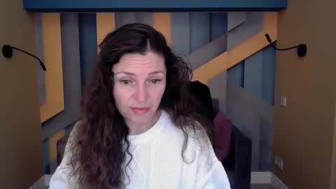 Snapshot of ellalongs chatting on November 6, 12:28 pm EllaLongs online show from November 6, 12:28 pm