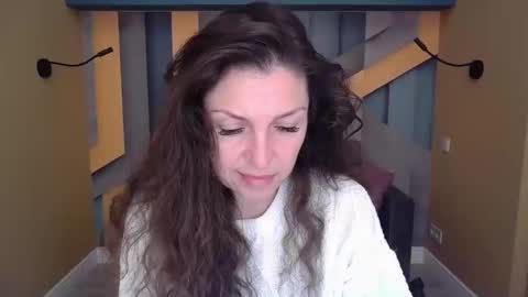 Snapshot of ellalongs chatting on November 19, 12:27 pm EllaLongs online show from November 19, 12:27 pm