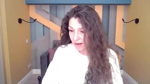 EllaLongs online show from February 14, 12:35 pm