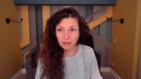 EllaLongs online show from May 1, 11:26 am