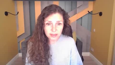 EllaLongs online show from May 16, 11:31 am