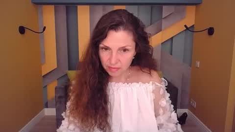 EllaLongs online show from May 22, 11:27 am