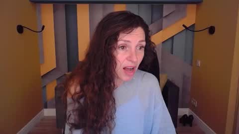 EllaLongs online show from May 31, 11:28 am