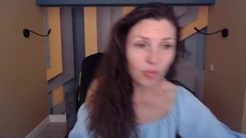 EllaLongs online show from June 14, 11:34 am