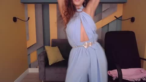 EllaLongs online show from June 21, 11:46 am