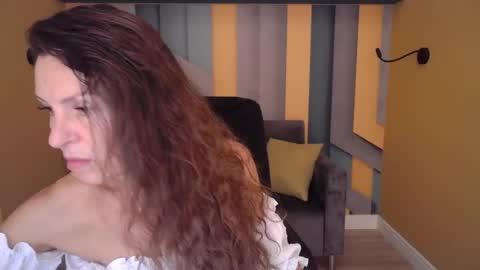 EllaLongs online show from June 24, 11:42 am