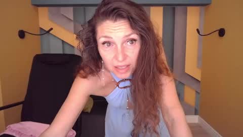EllaLongs online show from June 29, 11:32 am