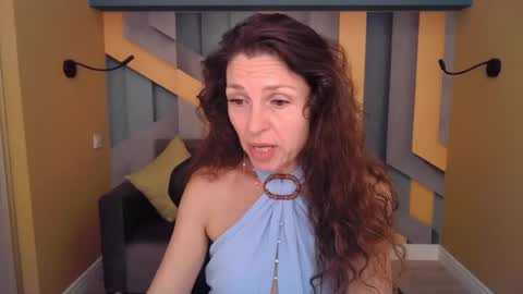EllaLongs online show from July 3, 11:27 am