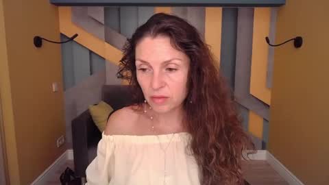 EllaLongs online show from July 17, 11:39 am
