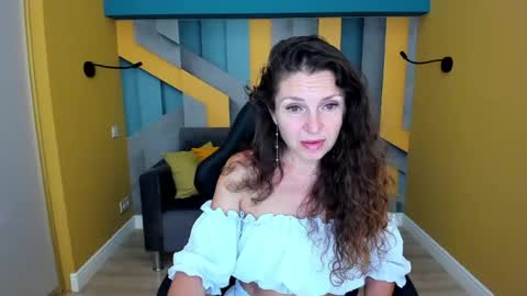 EllaLongs online show from July 28, 11:39 am