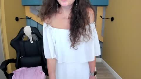 EllaLongs online show from July 28, 12:48 pm