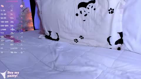 Snapshot of ellamilano chatting on February 10, 7:07 pm Ella online show from February 10, 7:07 pm