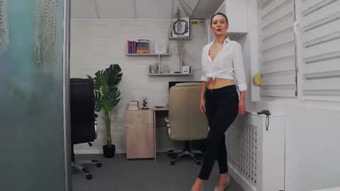            online show from November 28, 2:09 pm