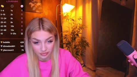 ellamilla online show from January 13, 8:37 am