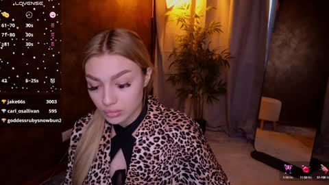 ellamilla online show from January 22, 8:51 am