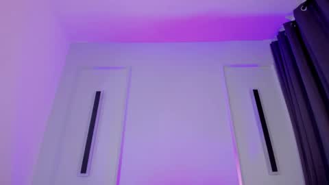 Snapshot of ellamontoya chatting on November 11, 12:16 pm Ella online show from November 11, 12:16 pm