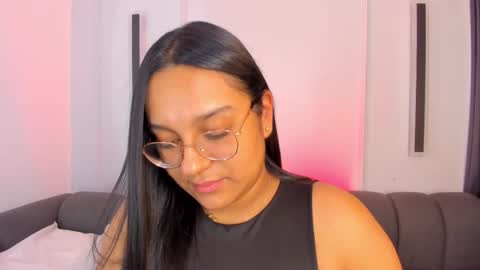 Snapshot of ellamontoya chatting on November 26, 9:54 am Ella online show from November 26, 9:54 am