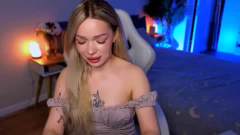 Ella online show from February 12, 5:57 am