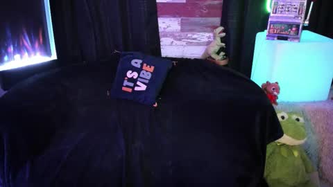 ELLE online show from March 16, 7:07 pm