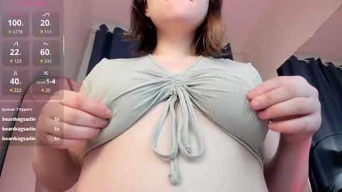 Snapshot of elle_drift chatting on November 18, 9:47 am elle_drift online show from November 18, 9:47 am