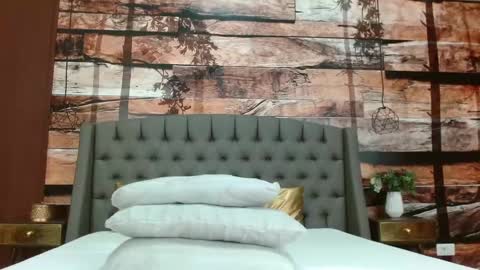 Elle online show from February 9, 5:40 am