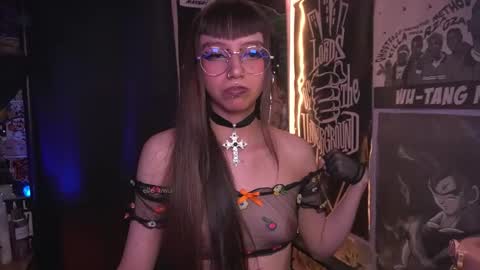 follow me on instagram .    online show from November 22, 4:28 pm